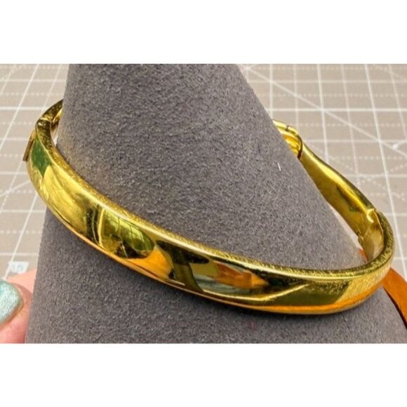 Fitbit holder Bangle Bracelet Conceals Protects Fitness Tracker - Picture 2 of 8